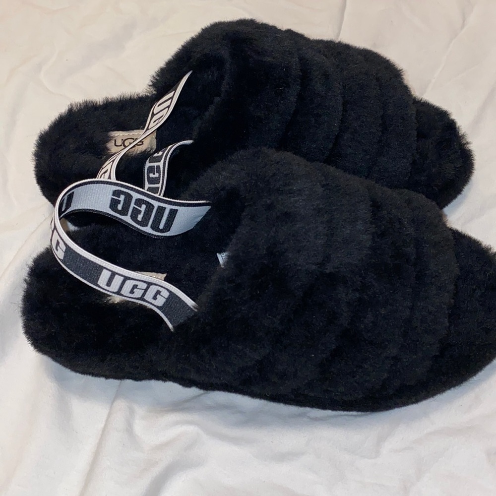 UGG SLIDES